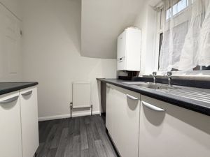 Kitchen- click for photo gallery